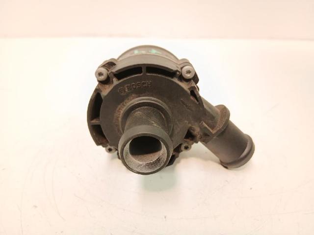 VAG 5G0965567 Bomba de agua eléctrica auxiliar  en stock Salamanca