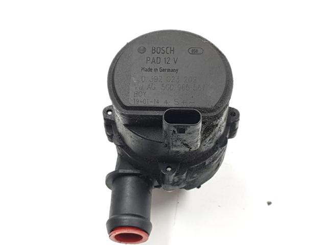 VAG 5G0965567 Bomba de agua eléctrica auxiliar  en stock Salamanca