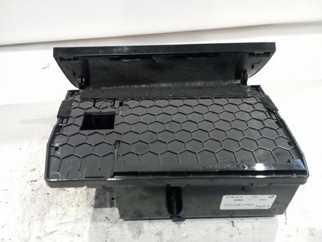 VAG 5G1863391 Cenicero de la consola central  comprar en Murcia