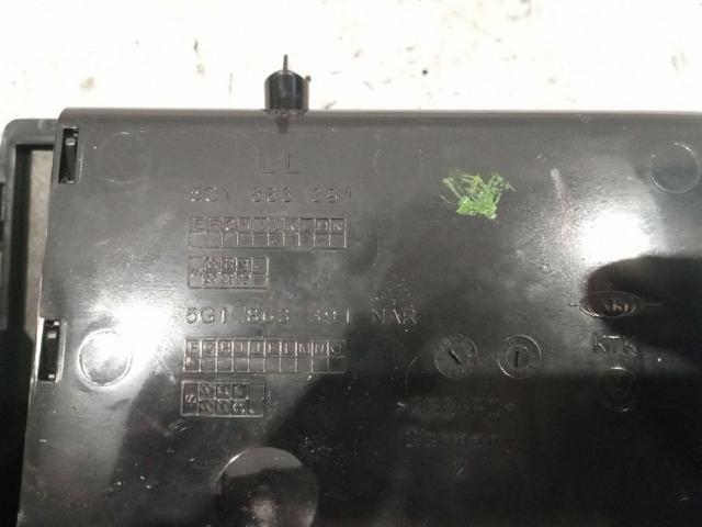 5G1863391 Cenicero de la consola central  en stock Sabadell
