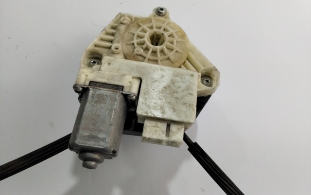 VAG 5G4839461B Mecanismo de elevalunas de la puerta trasera izquierda comprar Barcelona