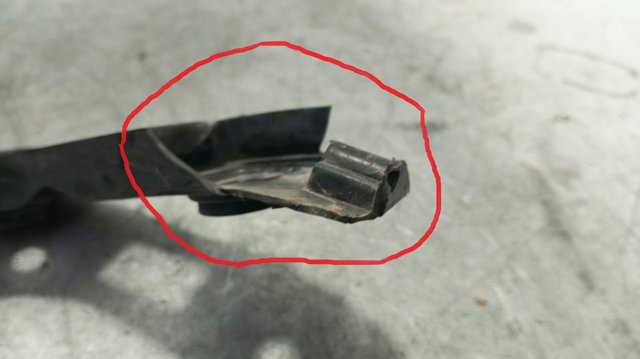 5G6807394 VAG Soporte exterior derecho del parachoques trasero  en stock Gandía
