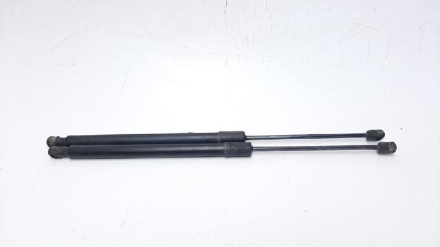 Precio del repuesto Muelle neumatico maletero Golf VII familiar