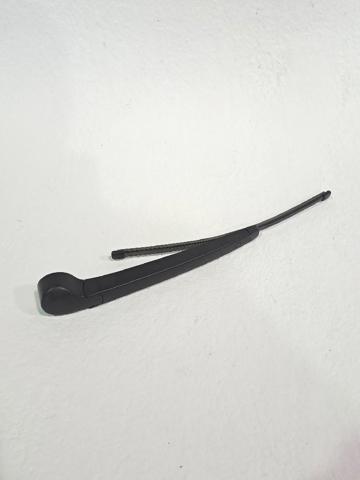 5G9955707 Brazo del limpiaparabrisas trasero  disponible Málaga