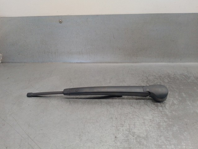 5G9955707 VAG Brazo del limpiaparabrisas trasero  disponible Vigo