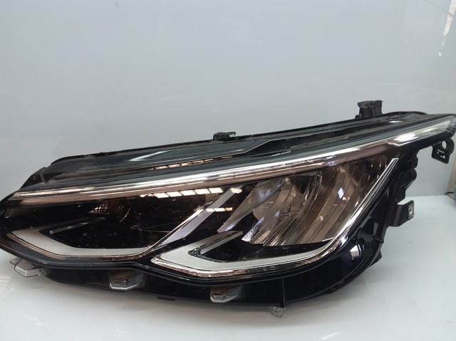 Faro izquierdo Volkswagen Golf 8 CD1, DA1