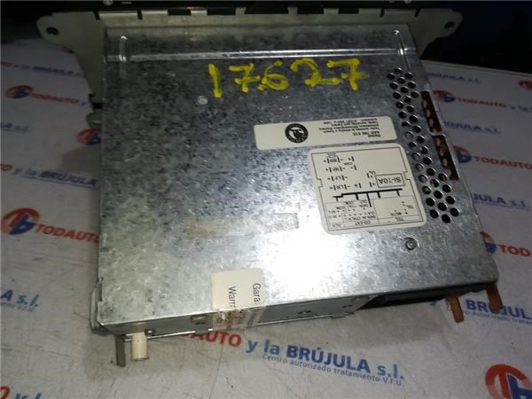 5J0035161A Radio AM/FM  disponible Utrera