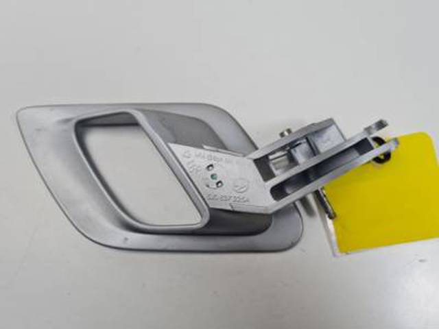 5J0837225A Manija interior de puerta delantera izquierda  disponible Málaga