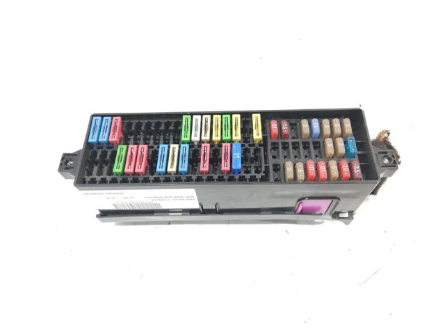 VAG 5J0937615C Caja de fusibles  en stock Valencia