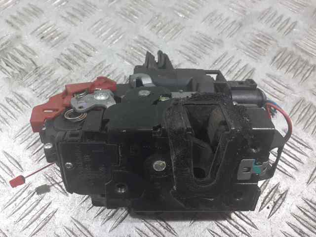 5J1837015 Cerradura de puerta delantera izquierda  disponible Utrera