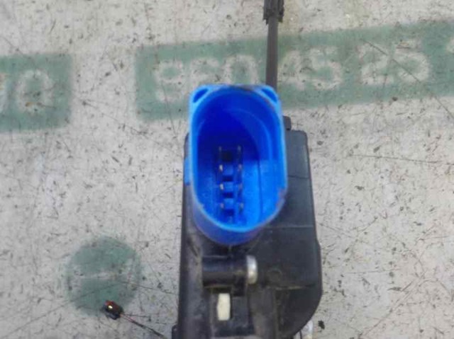 5J1837016 Cerradura de puerta delantera derecha  disponible Burgos