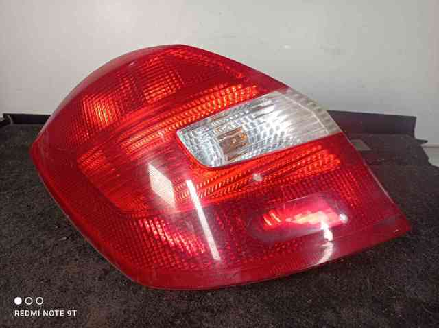 5J6945095 Piloto trasero izquierdo  disponible Málaga