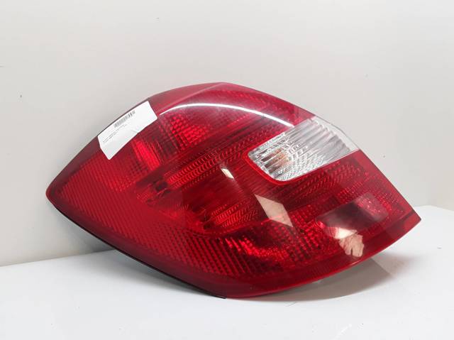 5J6945095 Piloto trasero izquierdo comprar Sevilla