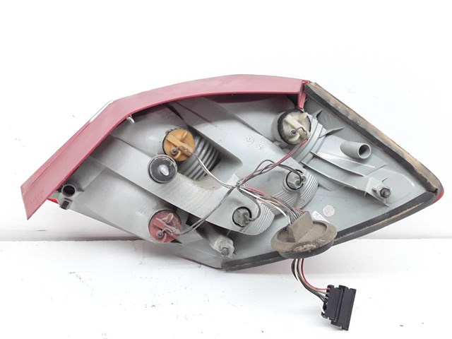 5J6945095 Piloto trasero izquierdo  comprar en Zaragoza