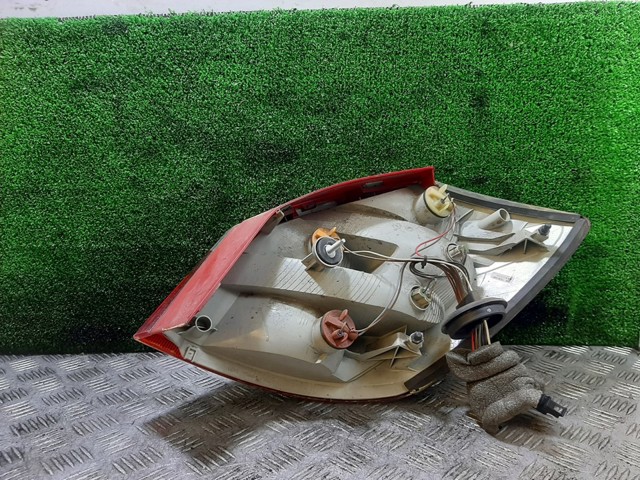 5J6945111 VAG Piloto trasero izquierdo  comprar en Jaén