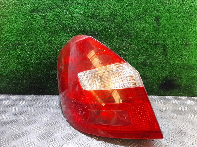 VAG 5J6945111 Piloto trasero izquierdo  en stock Terrassa