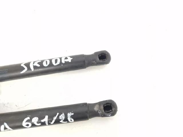 VAG 5J7827550 Amortiguador de la tapa del maletero  comprar en Murcia