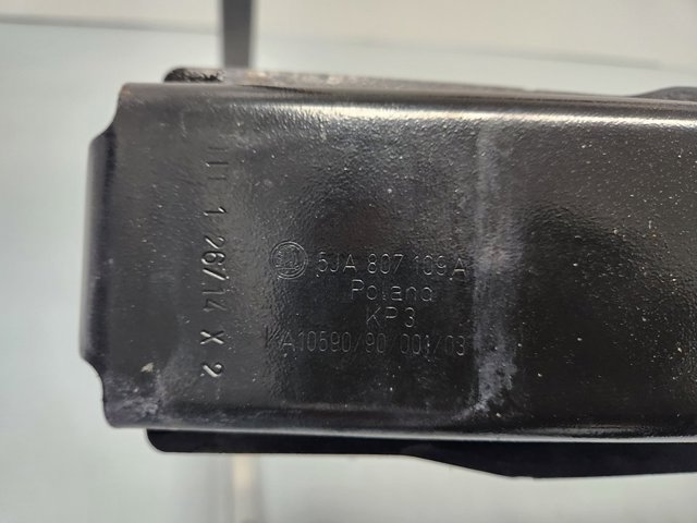 5JA807109A Refuerzo parachoque delantero comprar Girona