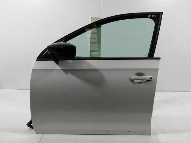 Puerta delantera izquierda 5JA831051C VAG/Skoda