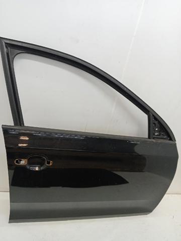 Puerta delantera derecha 5JA831052C VAG/Skoda