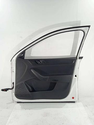 VAG 5JA831052C Puerta delantera derecha  en stock Valencia
