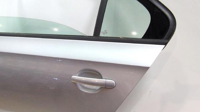 VAG 5JA833051C Puerta trasera izquierda  disponible Lugo