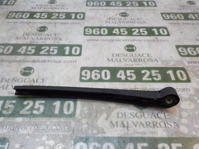 5JA955707A Brazo del limpiaparabrisas trasero  disponible Málaga