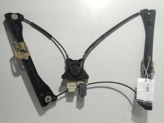 VAG 5JA959812K Motor del elevalunas de la puerta delantera derecha  en stock Terrassa