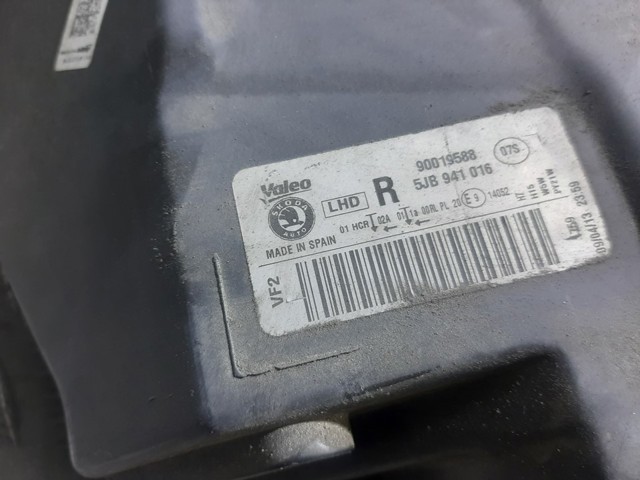 VAG 5JB941016 Faro derecho  en stock Salamanca