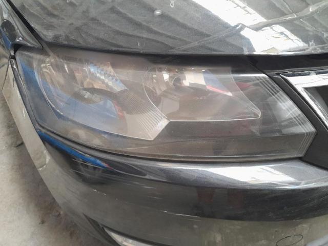 5JB941018 Faro derecho comprar Girona