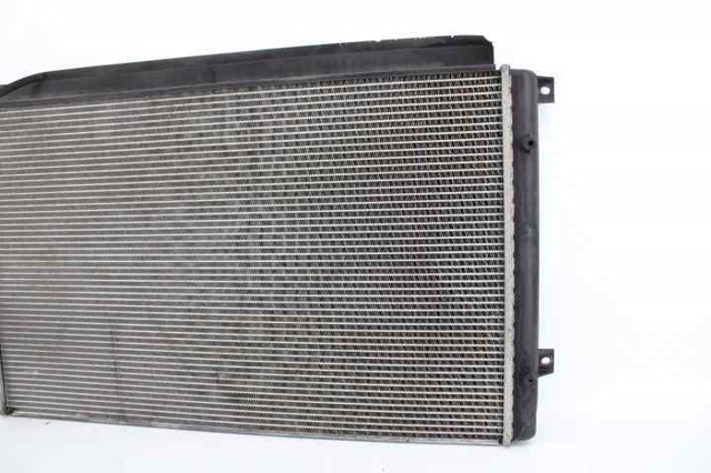 VAG 5K0121253H Radiador de refrigeración del motor  disponible España