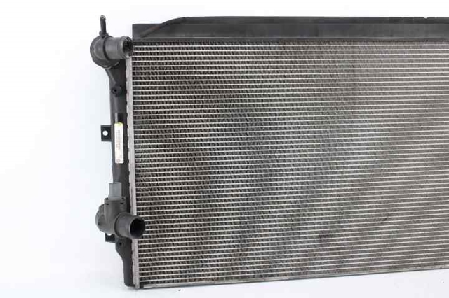 5K0121253H Radiador de refrigeración del motor  disponible Málaga