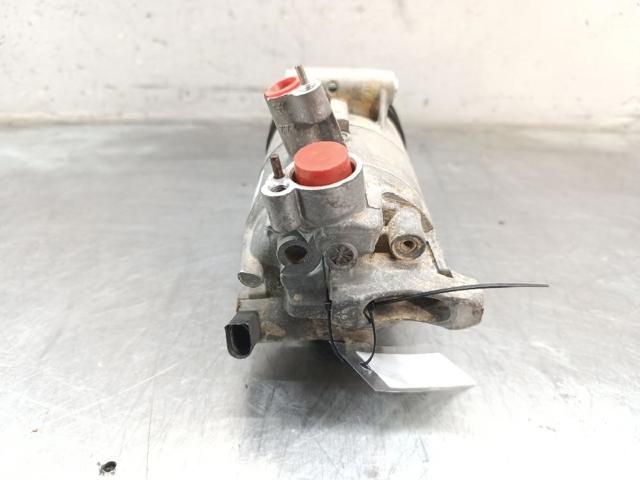 VAG 5K0820803H Compresor de aire acondicionado  disponible Valladolid