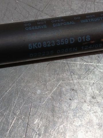 VAG 5K0823359D Amortiguador de capó  disponible Lugo