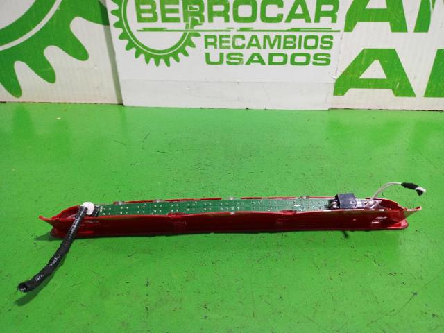 5K0945087B Luz de freno trasera adicional  comprar en Reus