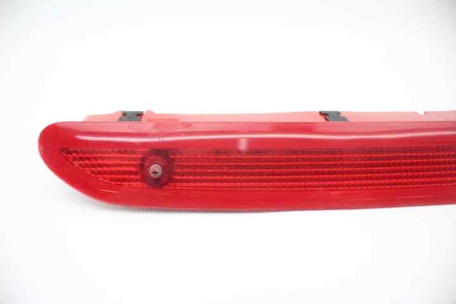 5K0945087D Tercera luz de freno  en stock Sabadell