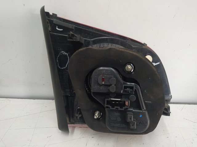 5K0945094 Piloto trasero interior derecho  disponible Burgos