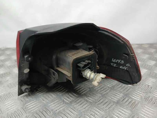 5K0945095E Piloto trasero exterior izquierdo comprar Girona