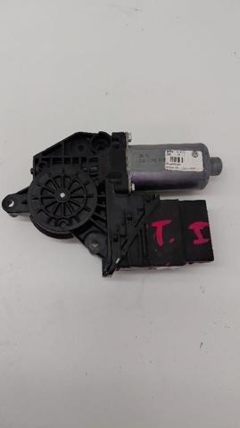 5K0959703D Motor del elevalunas de la puerta trasera izquierda  disponible Málaga