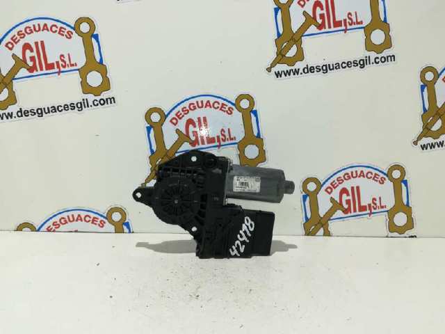 VAG 5K0959703D Motor del elevalunas de la puerta trasera izquierda  disponible Valladolid
