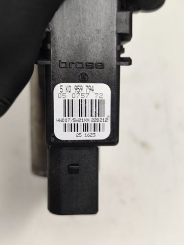 5K0959703D VAG Motor del elevalunas de la puerta trasera izquierda comprar Alcalá