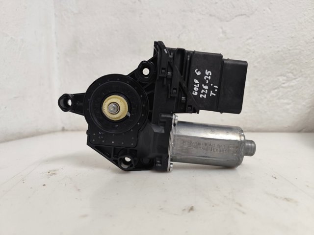 VAG 5K0959703D Motor del elevalunas de la puerta trasera izquierda  comprar en Murcia