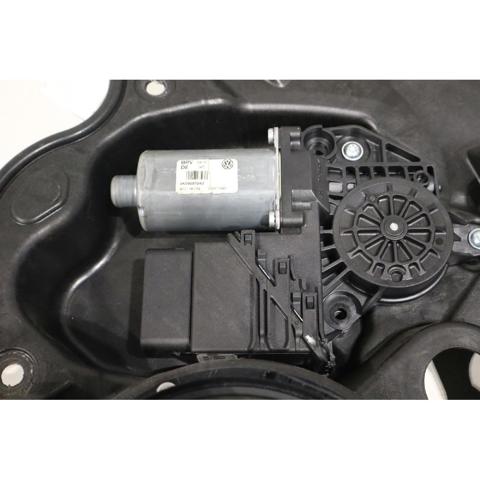 VAG 5K0959704D Motor del elevalunas de la puerta trasera derecha  en stock Valencia