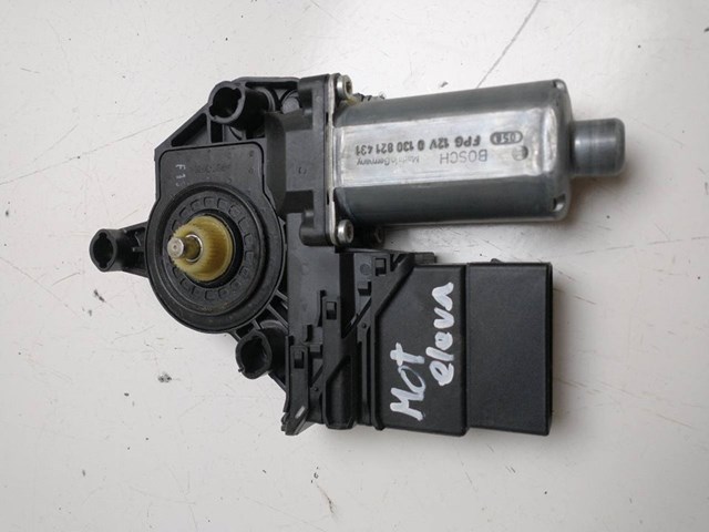 5K0959704D Motor del elevalunas de la puerta trasera derecha  comprar en Pontevedra