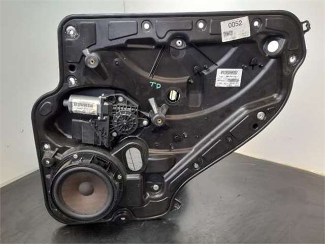 5K0959704D VAG Motor del elevalunas de la puerta trasera derecha comprar Madrid