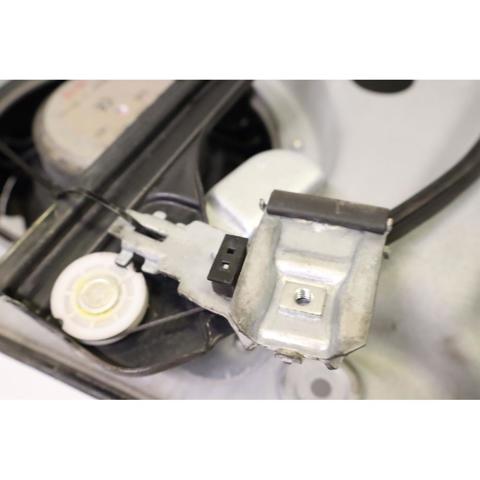 VAG 5K0959793 Motor del elevalunas de la puerta delantera izquierda  comprar en Murcia