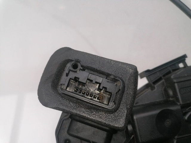 5K1837015H Cerradura de puerta delantera izquierda  disponible Málaga