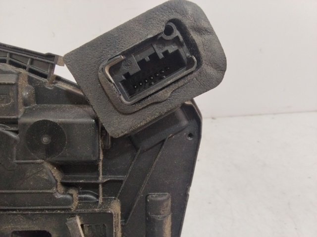 5K1837016 Cerradura de puerta delantera derecha comprar Sevilla