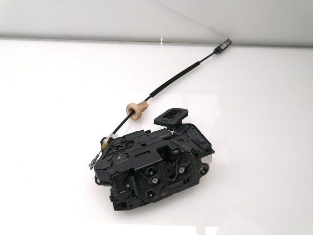 5K1837016 Cerradura de puerta delantera derecha  en stock Castellón