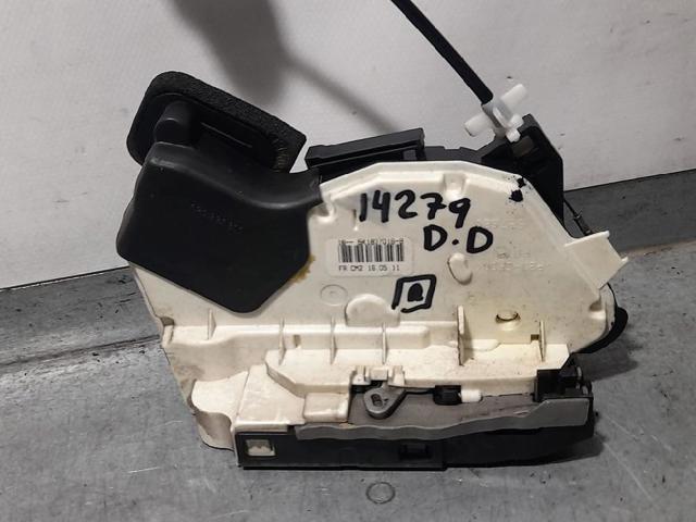 VAG 5K1837016B Cerradura de puerta delantera derecha  en stock Salamanca